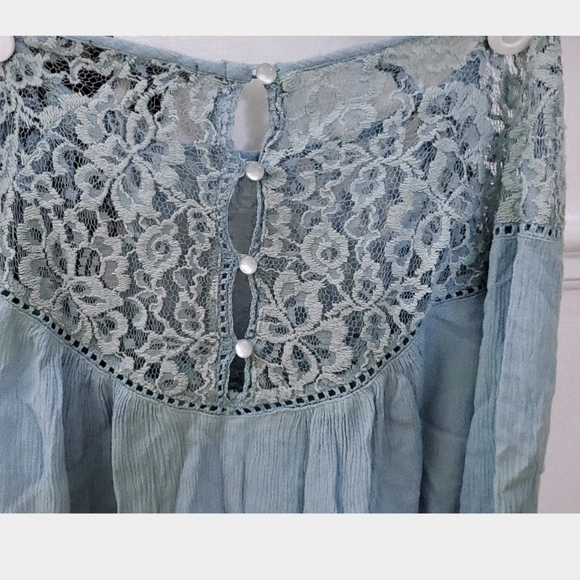XXl- Boho Vintage Style Flowy Lace Top with button down back- Mint Blue - Picture 3 of 12